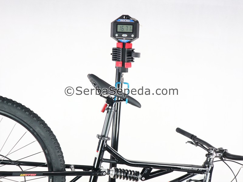 sepeda united crossline p1